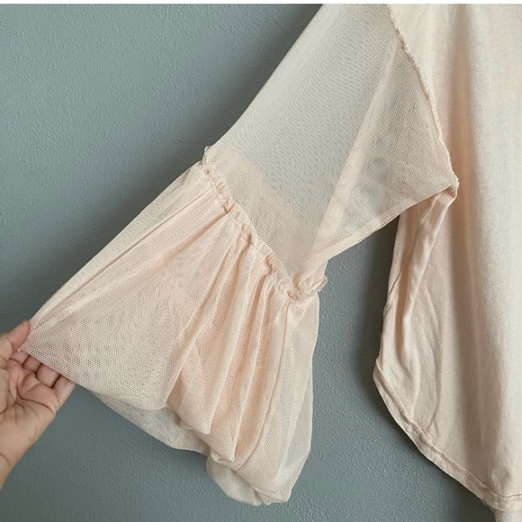 EUC FREE PEOPLE Pale Pink Sheer Mesh Tulle Sleeve Oversized Still Got It Tee - Picture 4 of 9